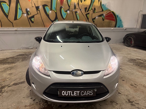 Ford Fiesta 4 of 5