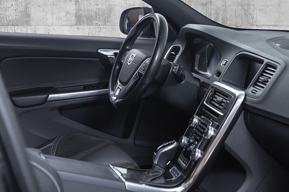 Volvo V60 26 of 29