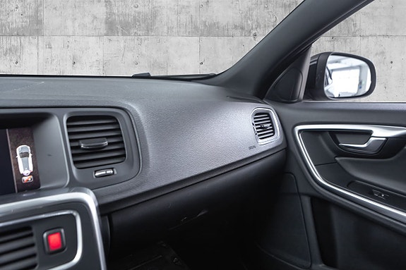 Volvo V60 18 of 29