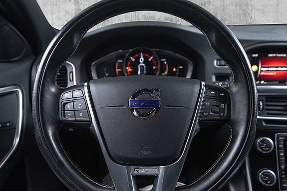 Volvo V60 12 of 29