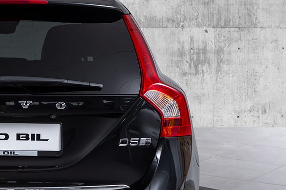 Volvo V60 8 of 29