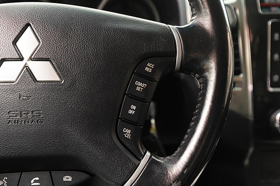 Mitsubishi Pajero 17 of 26