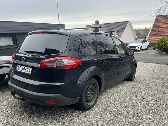 Ford S-MAX 3 of 5