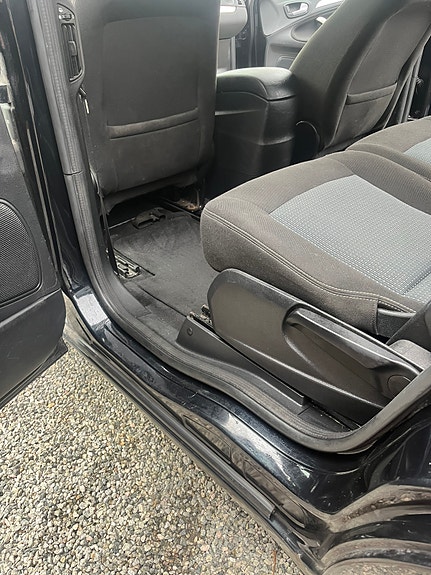 Ford S-MAX 5 of 5