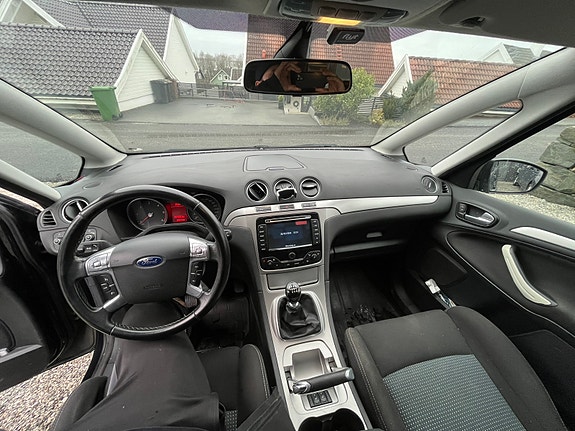 Ford S-MAX 13 of 15