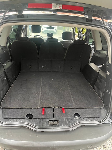 Ford S-MAX 9 of 15