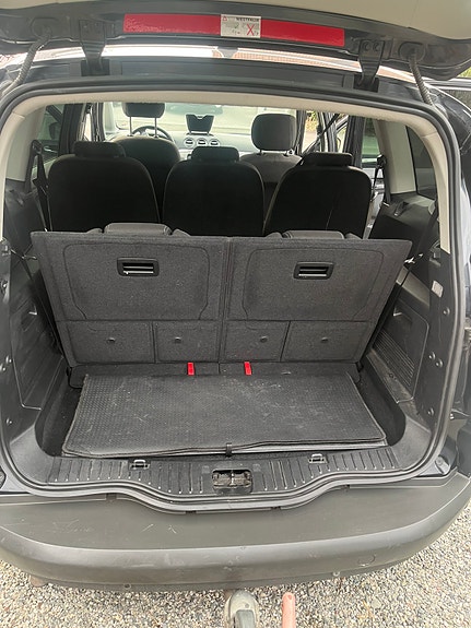 Ford S-MAX 7 of 15