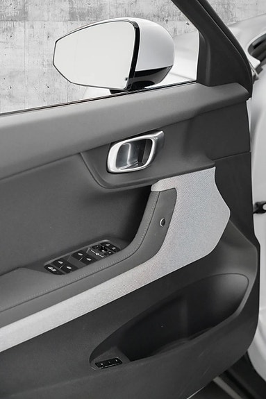 Polestar 2 26 of 30