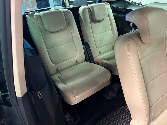 Volkswagen Sharan 14 of 25