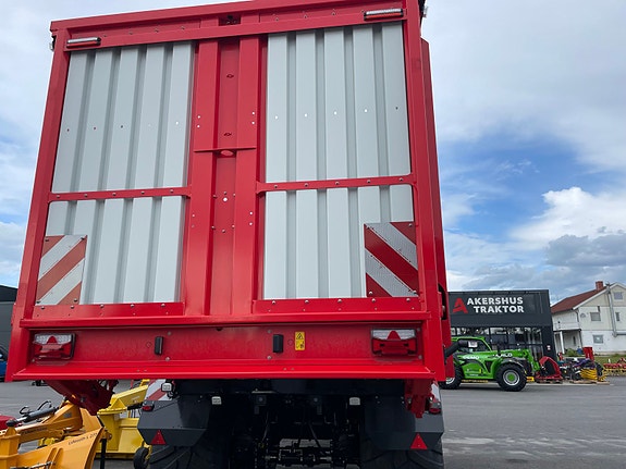 Pøttinger Jumbo 8450 DB