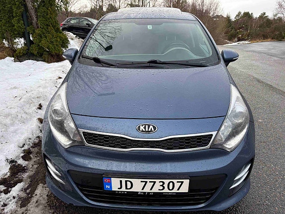 Kia Rio 2 of 5