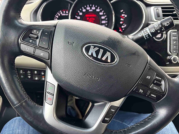 Kia Rio 11 of 13