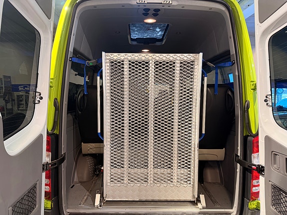 Mercedes-Benz Sprinter 7 of 27