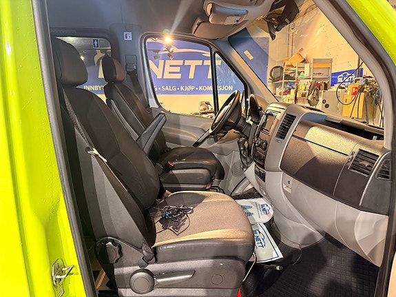 Mercedes-Benz Sprinter 16 of 27