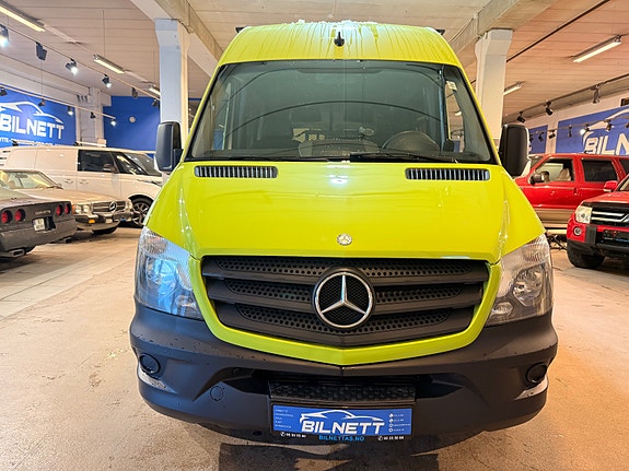 Mercedes-Benz Sprinter 2 of 27