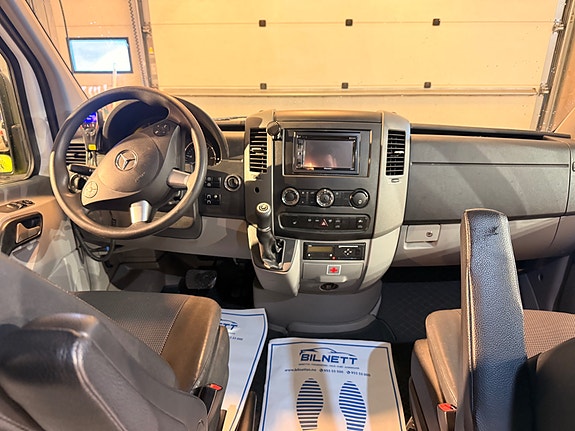 Mercedes-Benz Sprinter 18 of 27