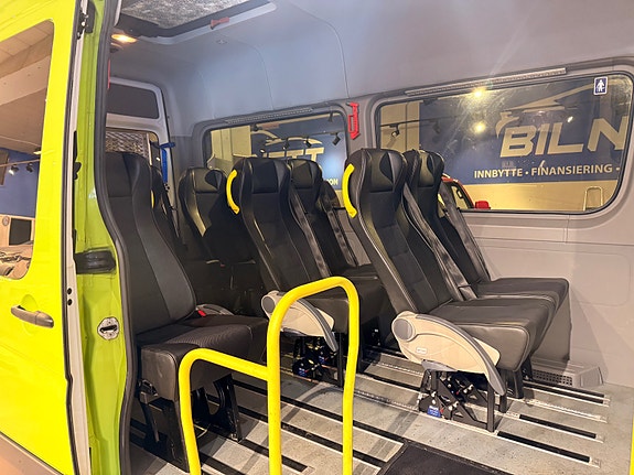 Mercedes-Benz Sprinter 10 of 27