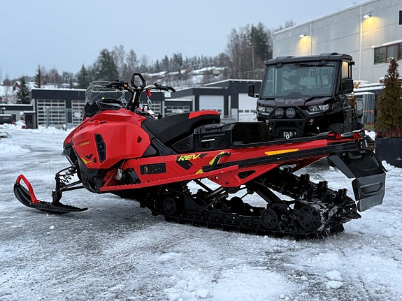 Ski-doo Expedition Xtreme 850 E-TEC 4 of 5
