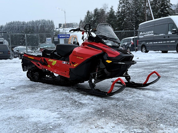 Ski-doo Expedition Xtreme 850 E-TEC 2 of 5