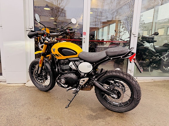 Triumph Scrambler 400XC 9 of 10