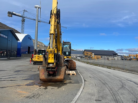 Komatsu PC290 LC-11 3 of 5