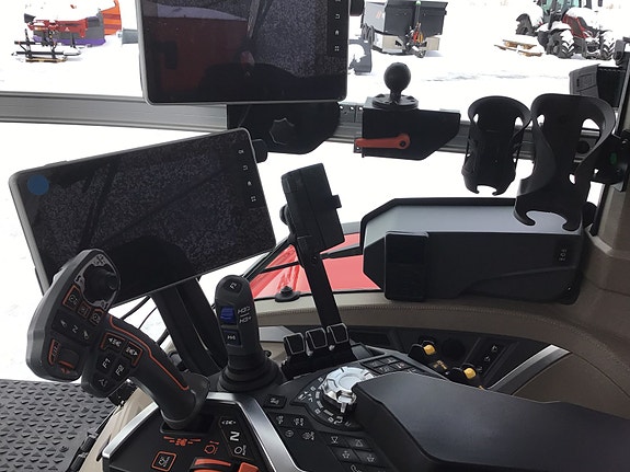 Massey Ferguson MF9S.425 med lasterbraketter! 2025, kr 2 399 000,-