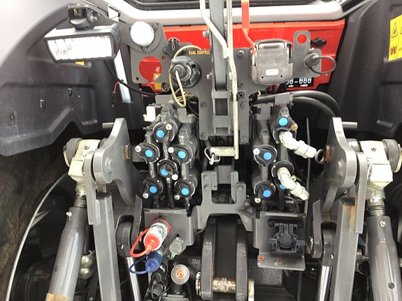 Massey Ferguson MF9S.425 med lasterbraketter! 2025, kr 2 399 000,-