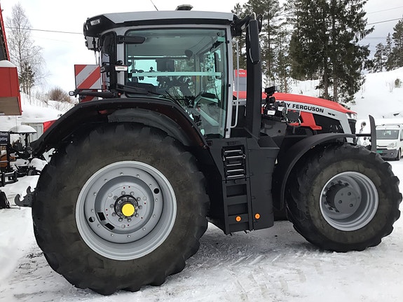 Massey Ferguson MF9S.425 med lasterbraketter! 2025, kr 2 399 000,-