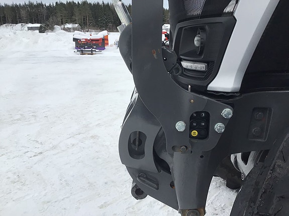 Massey Ferguson MF9S.425 med lasterbraketter! 2025, kr 2 399 000,-