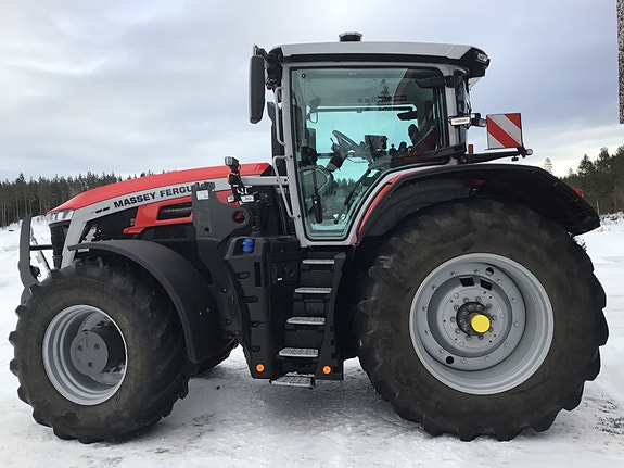 Massey Ferguson MF9S.425 med lasterbraketter! 2025, kr 2 399 000,-