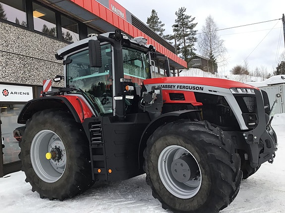 Massey Ferguson MF9S.425 med lasterbraketter! 2025, kr 2 399 000,-