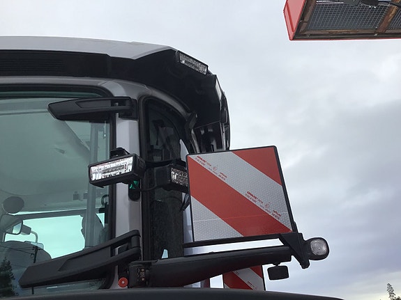 Massey Ferguson MF9S.425 med lasterbraketter! 2025, kr 2 399 000,-