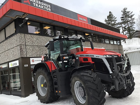 Massey Ferguson MF9S.425 med lasterbraketter!