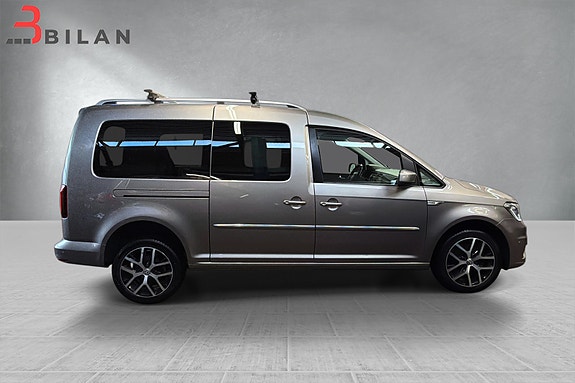 Volkswagen Caddy Maxi 16 of 30