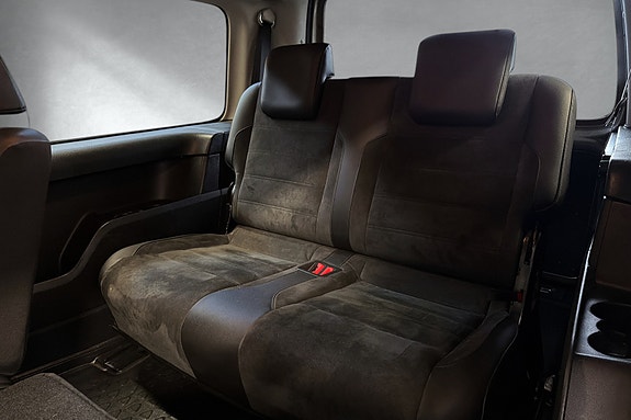 Volkswagen Caddy Maxi 25 of 30