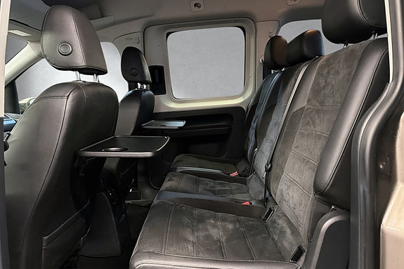 Volkswagen Caddy Maxi 24 of 30