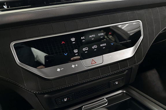 KGM Rexton 9 of 18