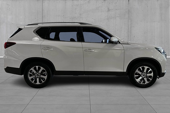 KGM Rexton 5 of 18