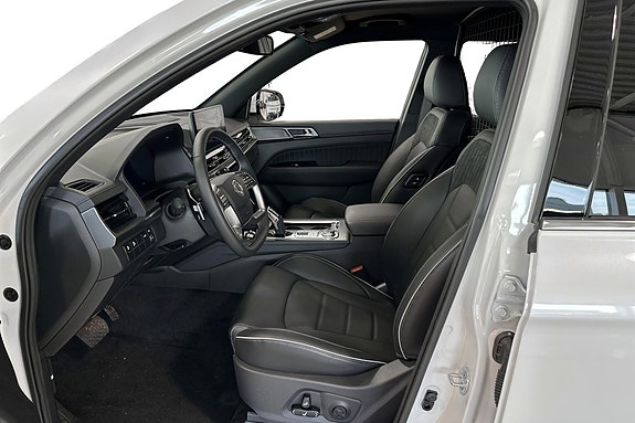 KGM Rexton 8 of 18