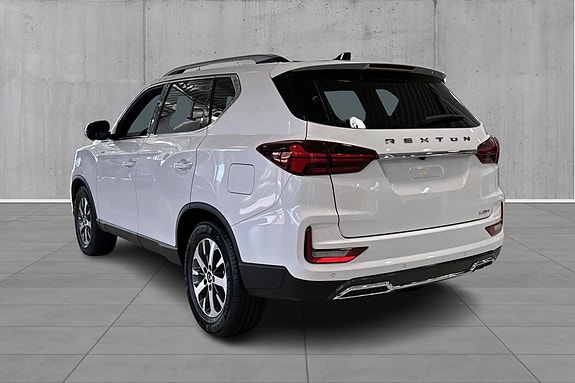 KGM Rexton 4 of 18