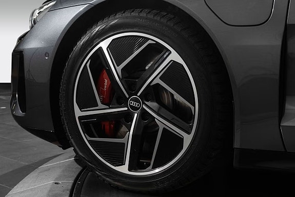 Audi e-tron GT RS 4 of 5