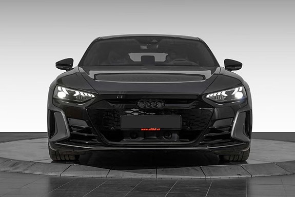 Audi e-tron GT RS 2 of 5