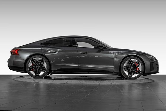 Audi e-tron GT RS 5 of 5