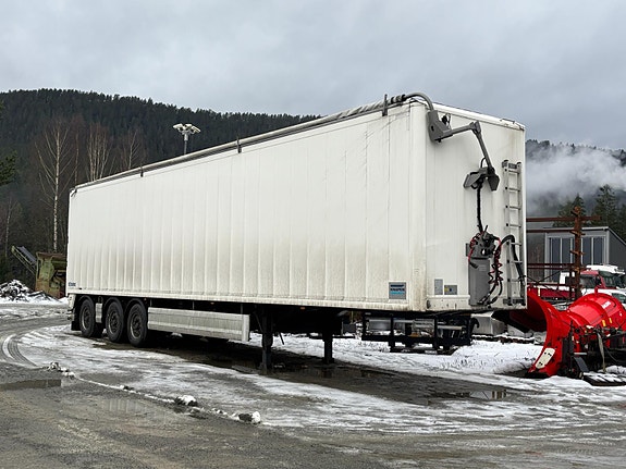 Knapen K600 walking floor Exside - Hel sideåpning - Hydraulisk takduk - Sving/løft - Eu-godkjent - Leveringsklar