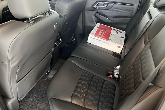 Isuzu D-max 8 of 25