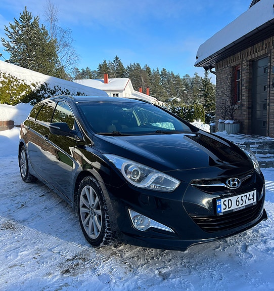Hyundai i40 2 of 30