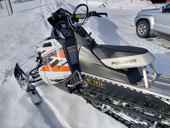 Polaris RMK Assault LE 800 4 of 10