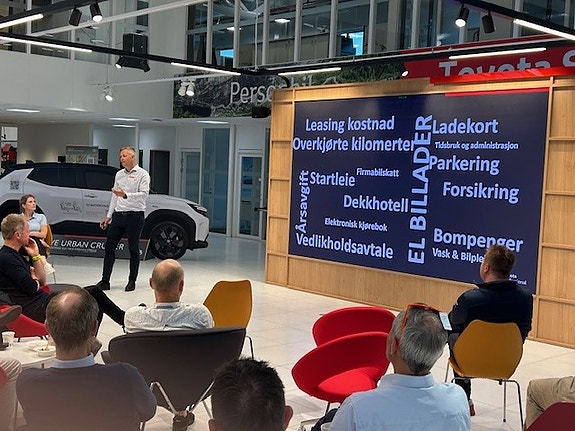 Vi har store lokaler, godt egnet for presentasjoner og arrangement.