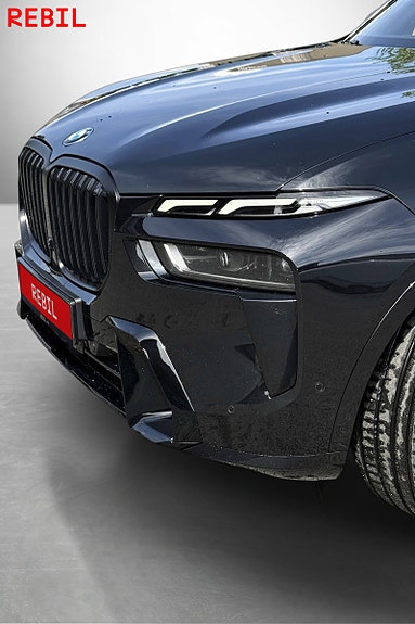 BMW X7 4 of 28