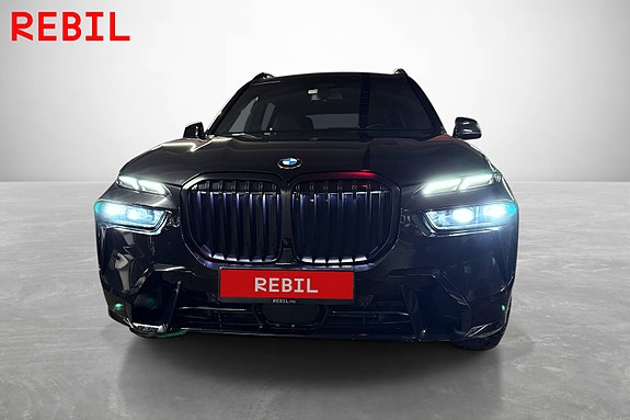 BMW X7 8 of 28